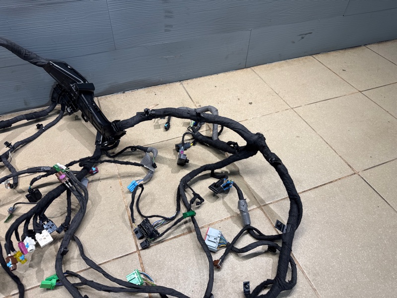 Проводка торпеды Land Rover Range Rover Sport (L461, 2024г.)