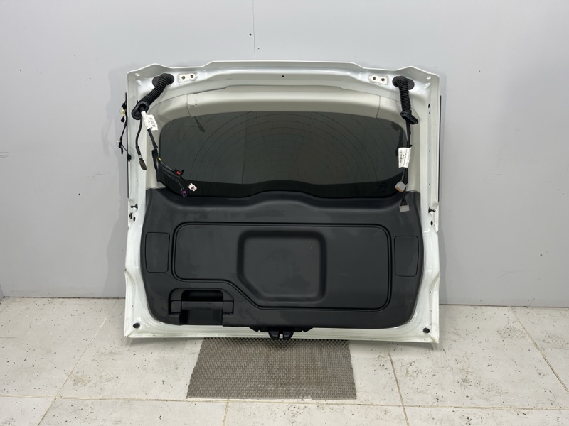 Крышка багажника Land Rover Discovery Sport (L550, 2018г.)