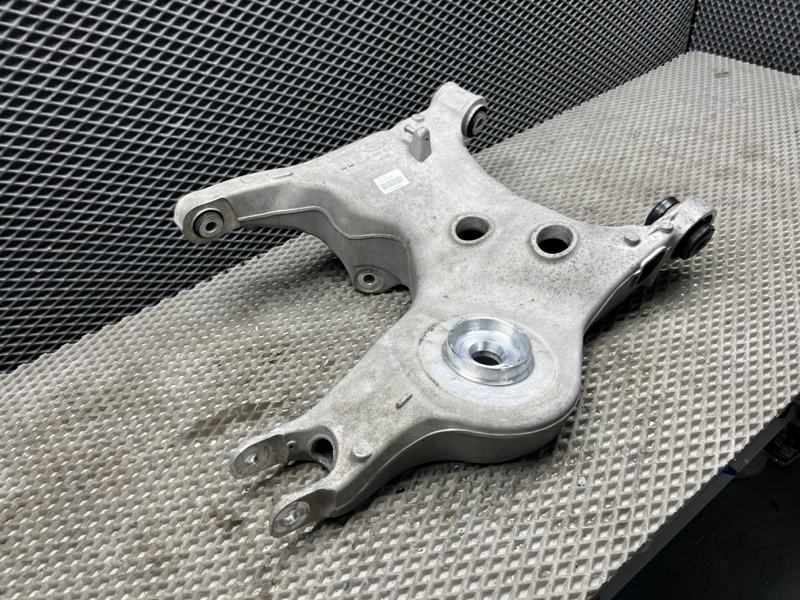 Рычаг нижний Land Rover Range Rover Sport (L494, 2020г.)