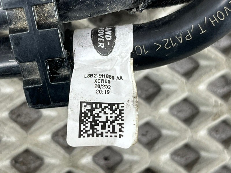 Трубка адсорбера Land Rover Defender (L663, 2020г.)