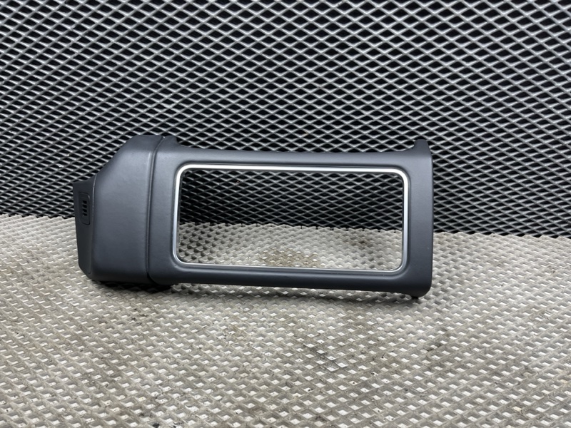 Рамка монитора Land Rover Range Rover Sport (L494, 2020г.)
