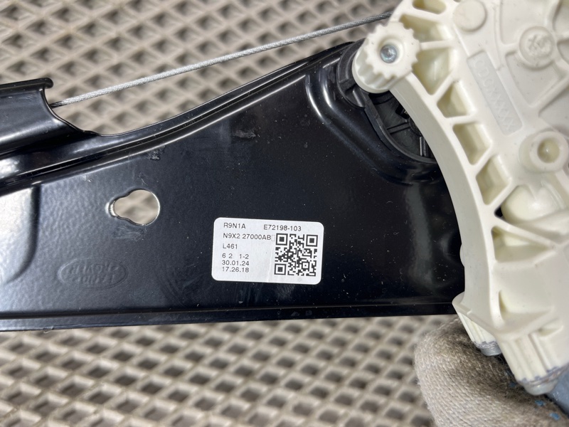 Стеклоподъемник Land Rover Range Rover Sport (L461, 2024г.)