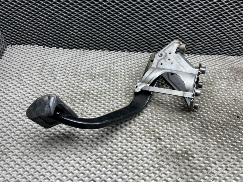 Педаль тормоза Land Rover Range Rover Sport (L494, 2020г.)