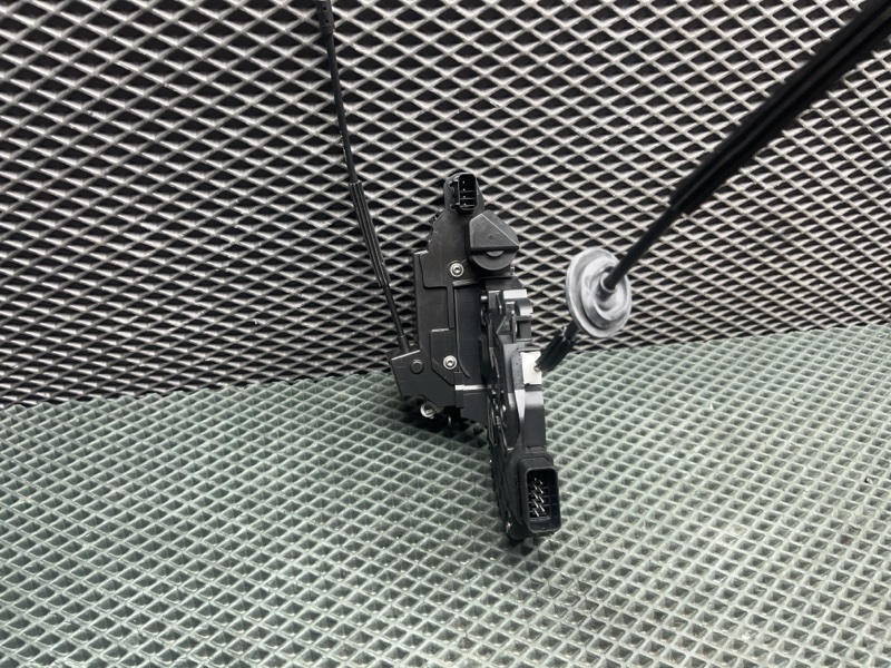 Замок двери Land Rover Range Rover Sport (L320, 2012г.)