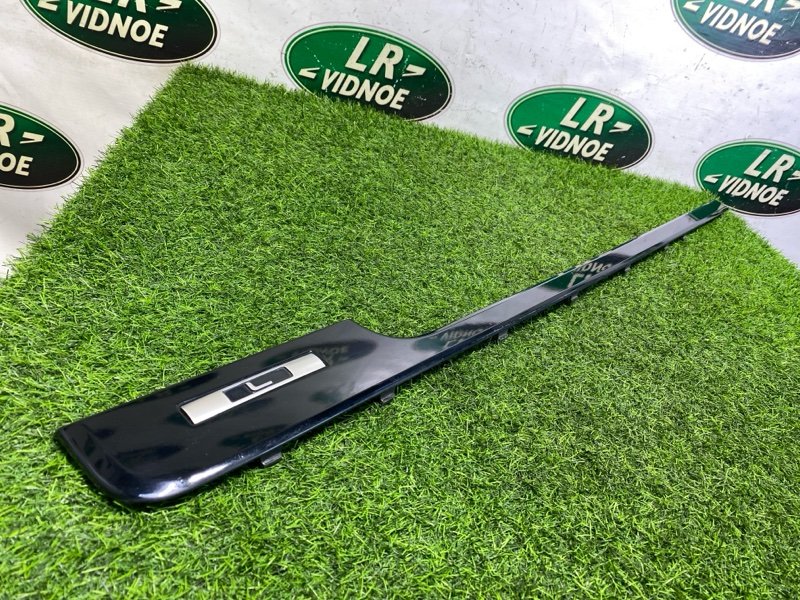 Накладка двери Range Rover Long (L405, 2018г.)