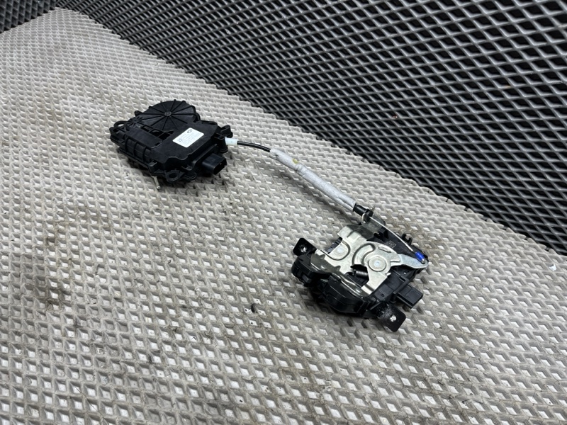 Замок багажника с доводчиком Land Rover Range Rover (L405, 2019г.)