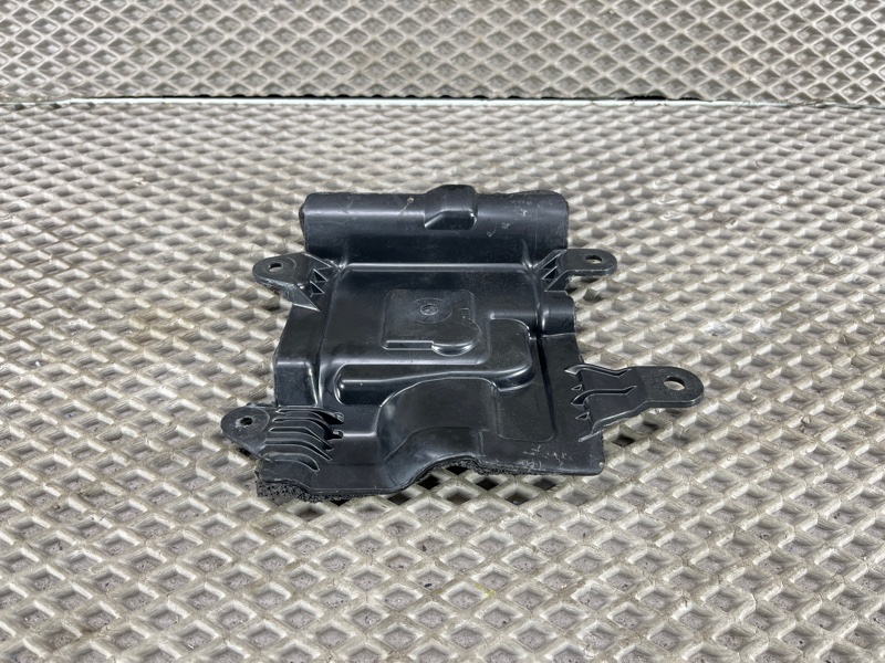 Пластик моторного отсека Land Rover Range Rover Sport (L461, 2024г.)