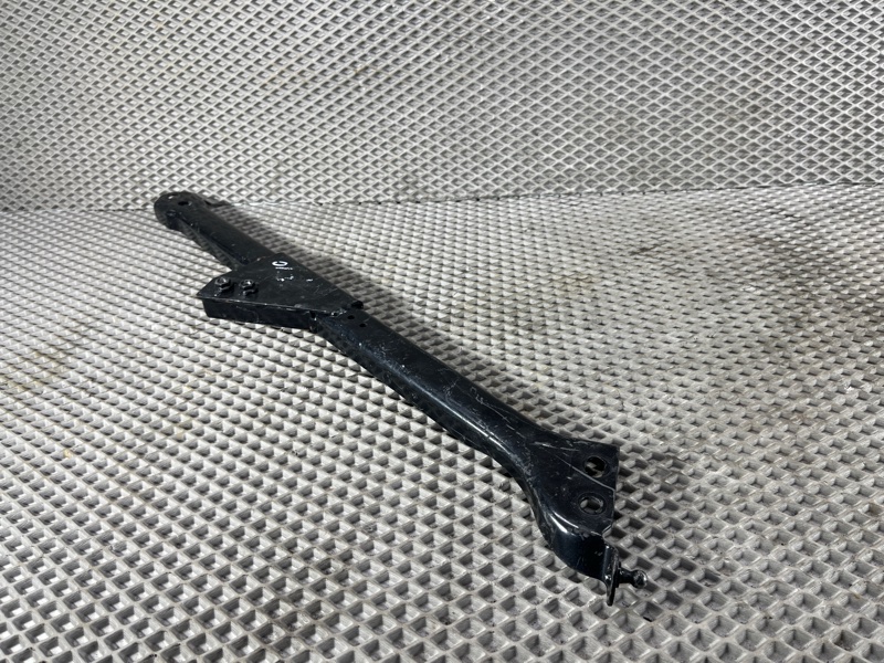 Распорка кузова Land Rover Defender (L663, 2020г.)