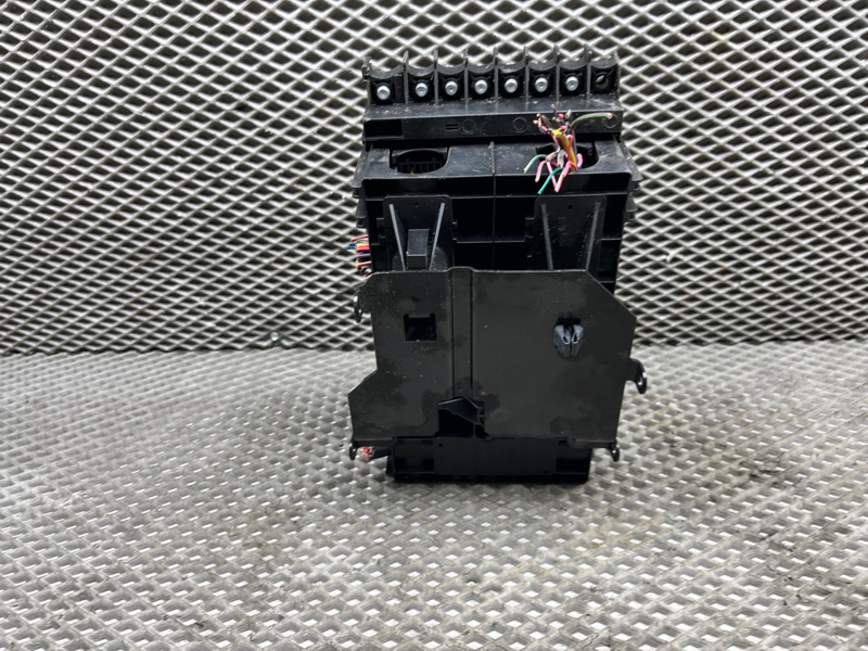 Блок предохранителей Jeep Wrangler (JL, 2025г.)