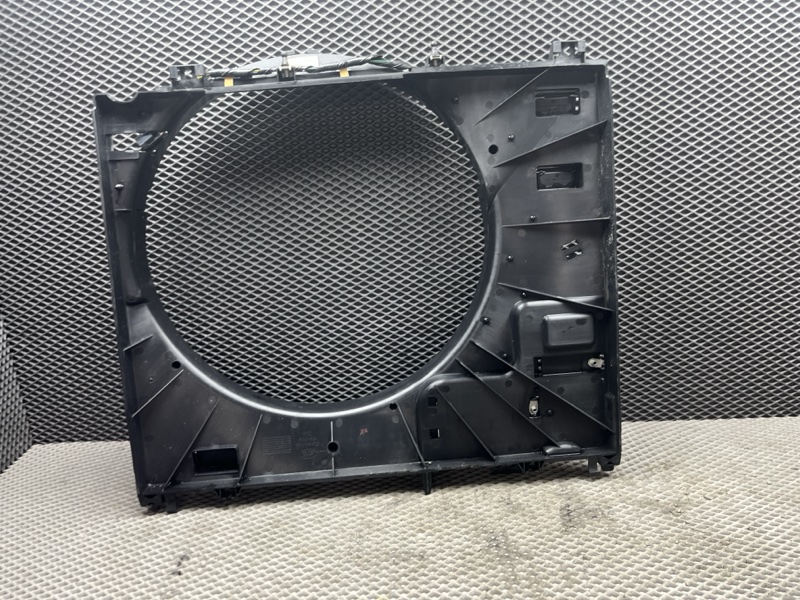 Дефлектор радиатора Land Rover Range Rover (L405, 2016г.)