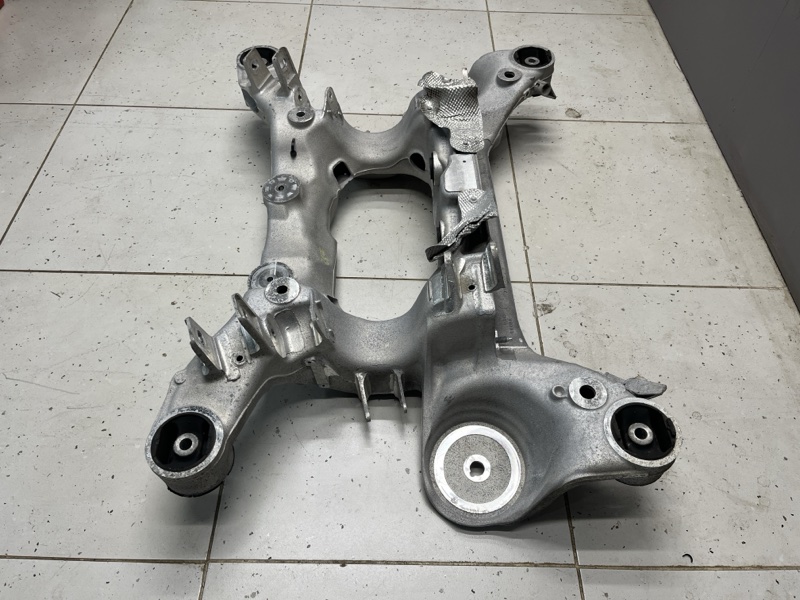 Подрамник Land Rover Range Rover Sport (L494, 2022г.)