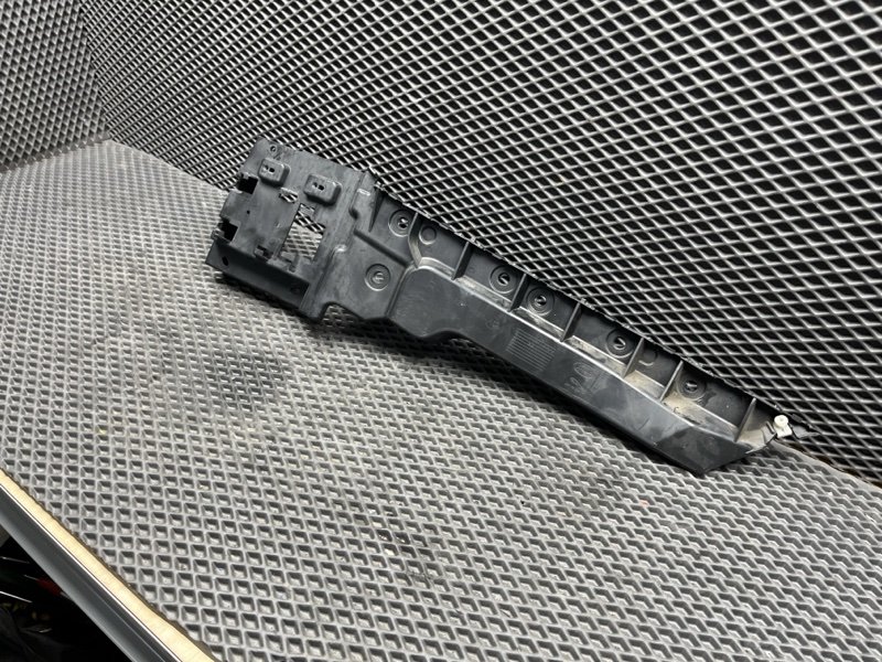Кронштейн бампера Land Rover Range Rover Sport (L494, 2020г.)
