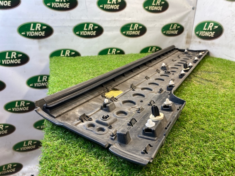 Накладка двери Land Rover Range Rover (L405, 2020г.)