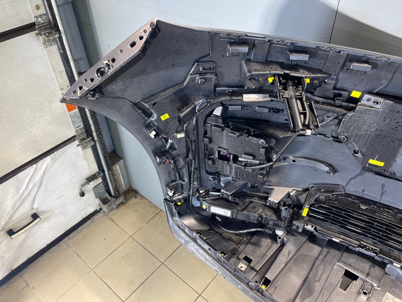 Бампер Land Rover Range Rover Sport (L461, 2024г.)