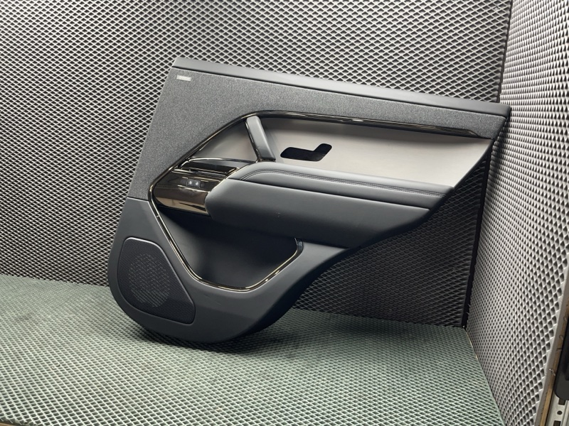 Обивка двери Land Rover Range Rover Sport (L461, 2025г.)
