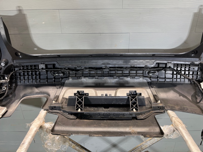 Бампер Land Rover Range Rover Sport (L494, 2017г.)