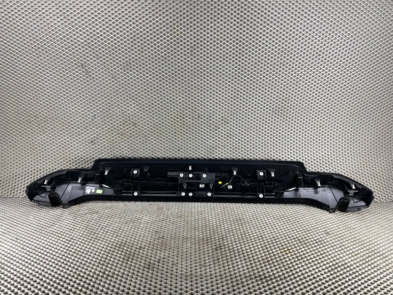 Стоп-сигнал дополнительный Land Rover Defender (L663, 2020г.)