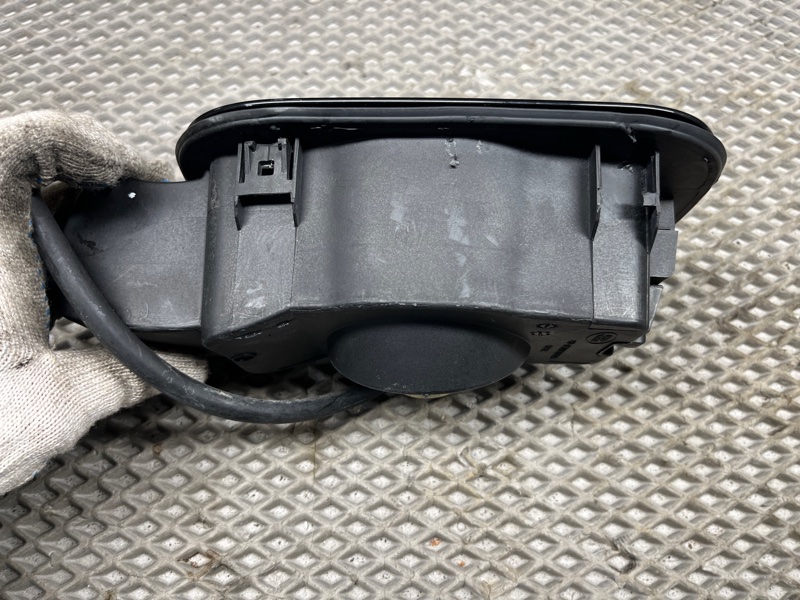 Лючок топливного бака Land Rover Discovery 4 (L319, 2015г.)