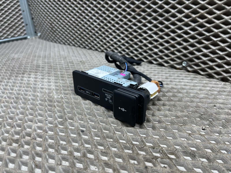 Блок HDMI SIM USB Land Rover Discovery Sport (L550, 2020г.)