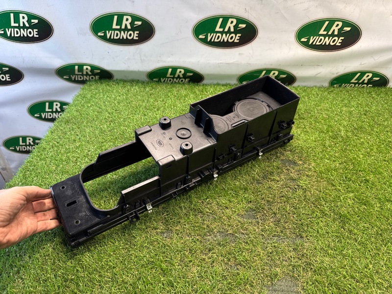 Подстаканник центральный Land Rover Range Rover Sport (L494, 2022г.)