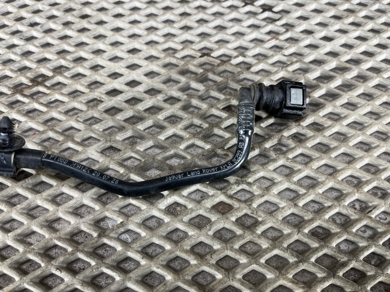 Топливная трубка Land Rover Defender (L663, 2020г.)