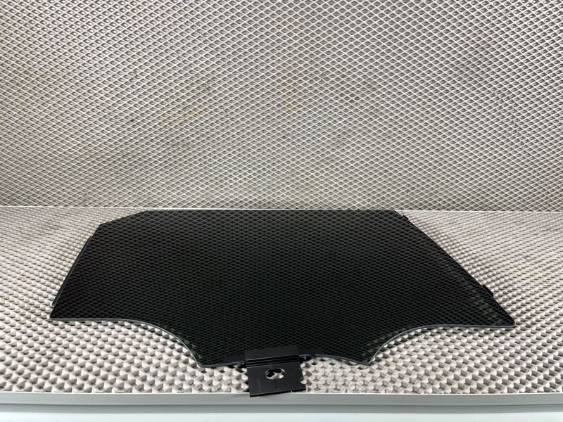 Стекло двери Land Rover Range Rover Sport (L461, 2024г.)