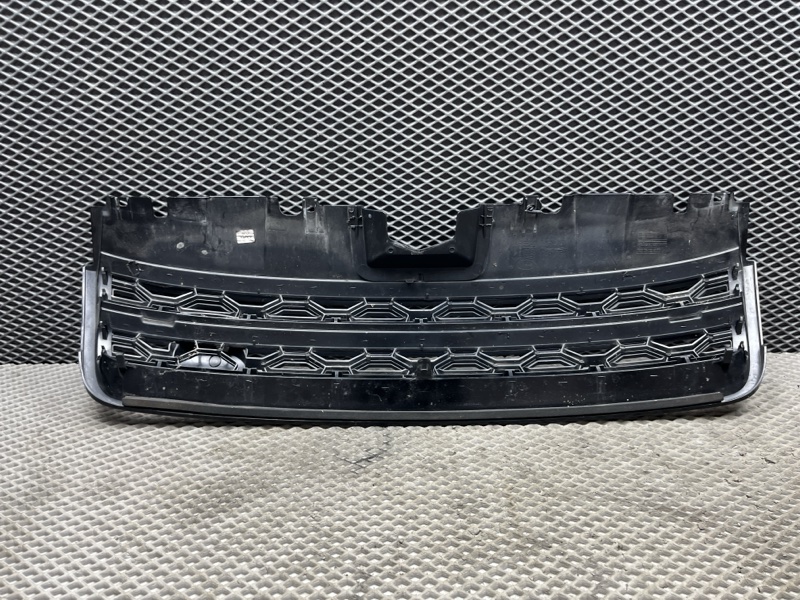 Решетка радиатора Land Rover Discovery Sport (L550, 2018г.)
