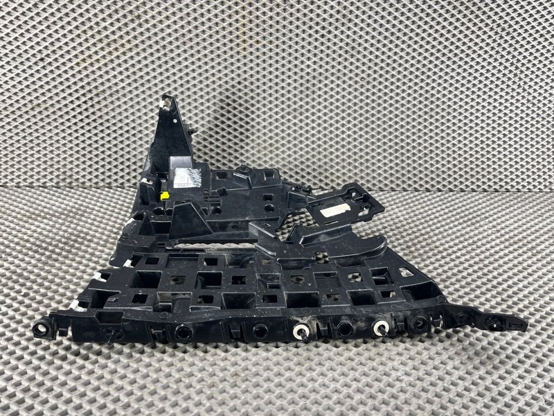 Кронштейн бампера Land Rover Range Rover Sport (L461, 2024г.)