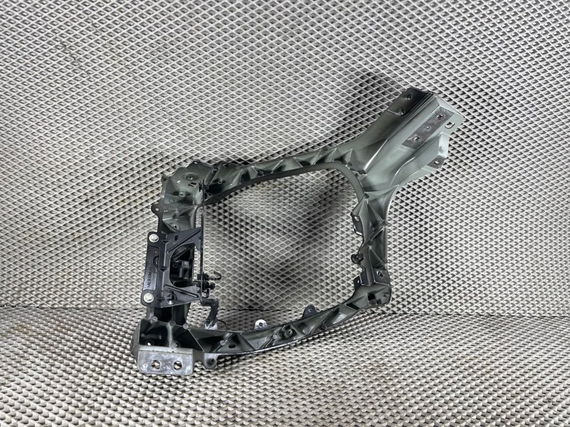 Крепление фары (кронштейн фары) Land Rover Defender (L663, 2020г.)