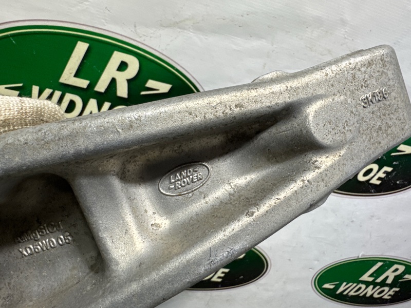 Кулак Land Rover Range Rover Sport (L461, 2023г.)