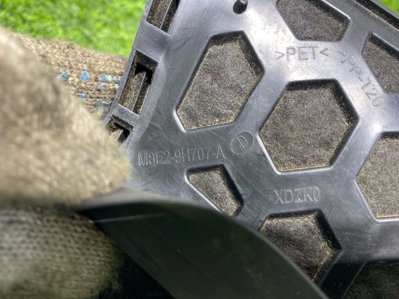 Патрубок воздушного фильтра Range Rover Sport 3 (L461, 2023г.)