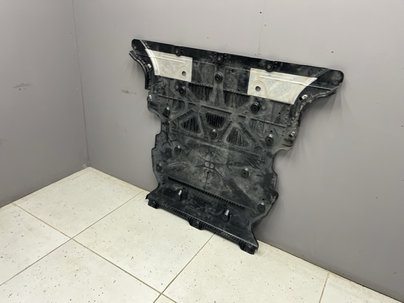 Защитный пластик днища Land Rover Range Rover Sport (L461, 2025г.)