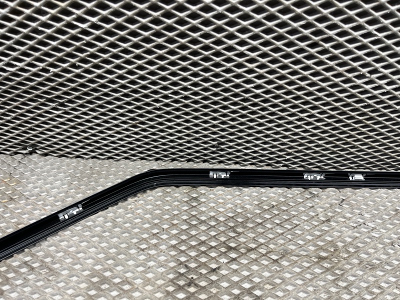 Декоративная накладка двери Land Rover Range Rover Sport (L461, 2024г.)