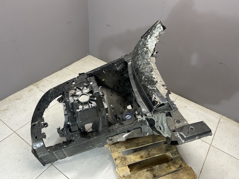 Четверть Land Rover Range Rover Sport (L461, 2025г.)