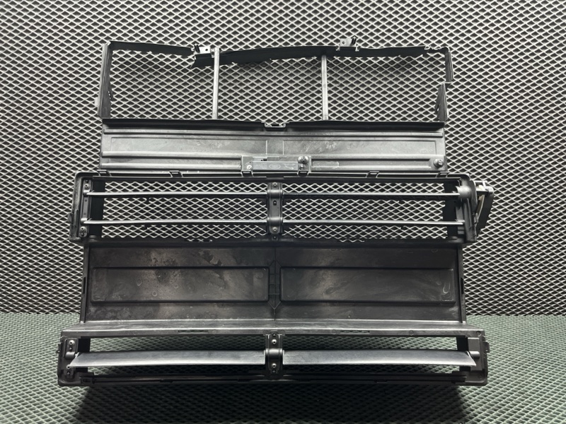 Дефлектор радиатора жалюзи Land Rover Range Rover Sport (L461, 2025г.)