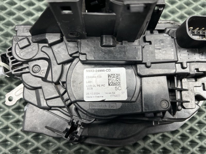 Комплект замков с доводчиками Land Rover Range Rover Sport (L461, 2025г.)