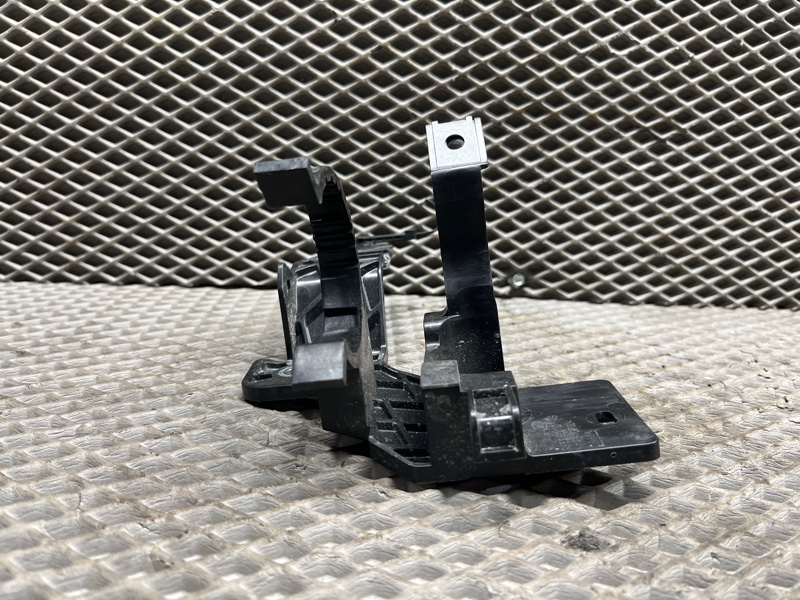 Кронштейн (крепление) Land Rover Range Rover Sport (L461, 2024г.)
